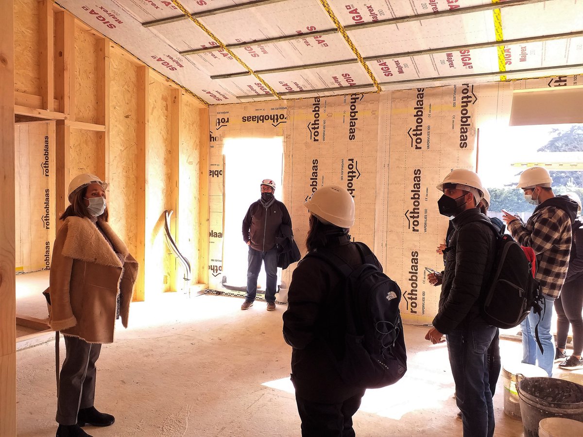 kno_wood's tweet photo. Visit of students of the master's degree in Advanced Building Construction of the @UPCEdifica to the #woodstructure #passivehouse that @HouseHabitat is building in #Collbató #BCN. A project by @ARQUITIR1 #architecture #engineering #construction #wood #sustainability #knoWood https://t.co/vmvGDHm6XT