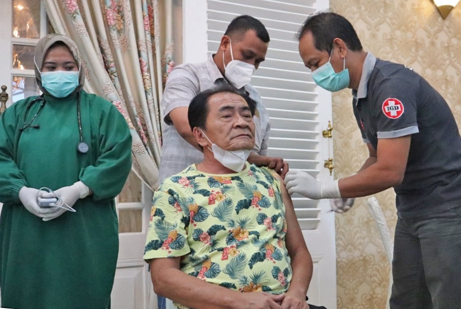 Ayo masyarakat banjarnegara, jangan ragu divaksin. Karena ini sangat penting. Biar sehat, punya imun dan antibodi kuat, sehingga covid segera pergi dan ekonomi bisa bangkit lagi. 

#banjarnegarakab #VaksinCovid19
#banjarnegaralawancorona
#banjarnegarasehat