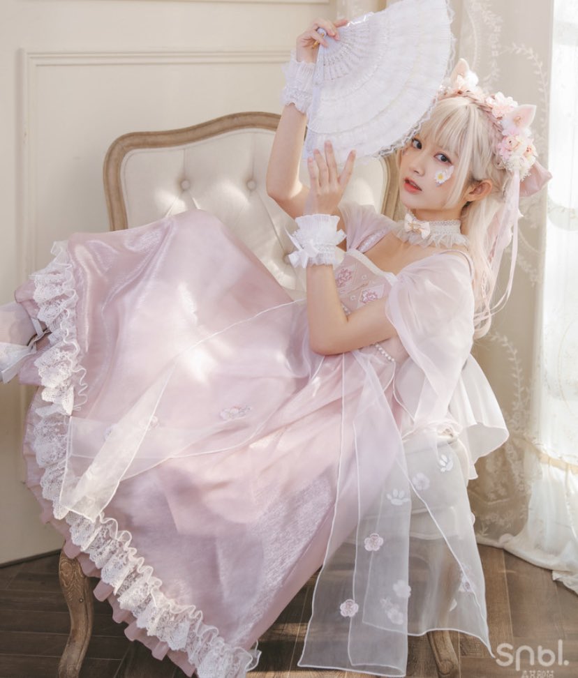 ディズニー公 はれあめ 秋葉原店は未来へ移転中 のイラスト