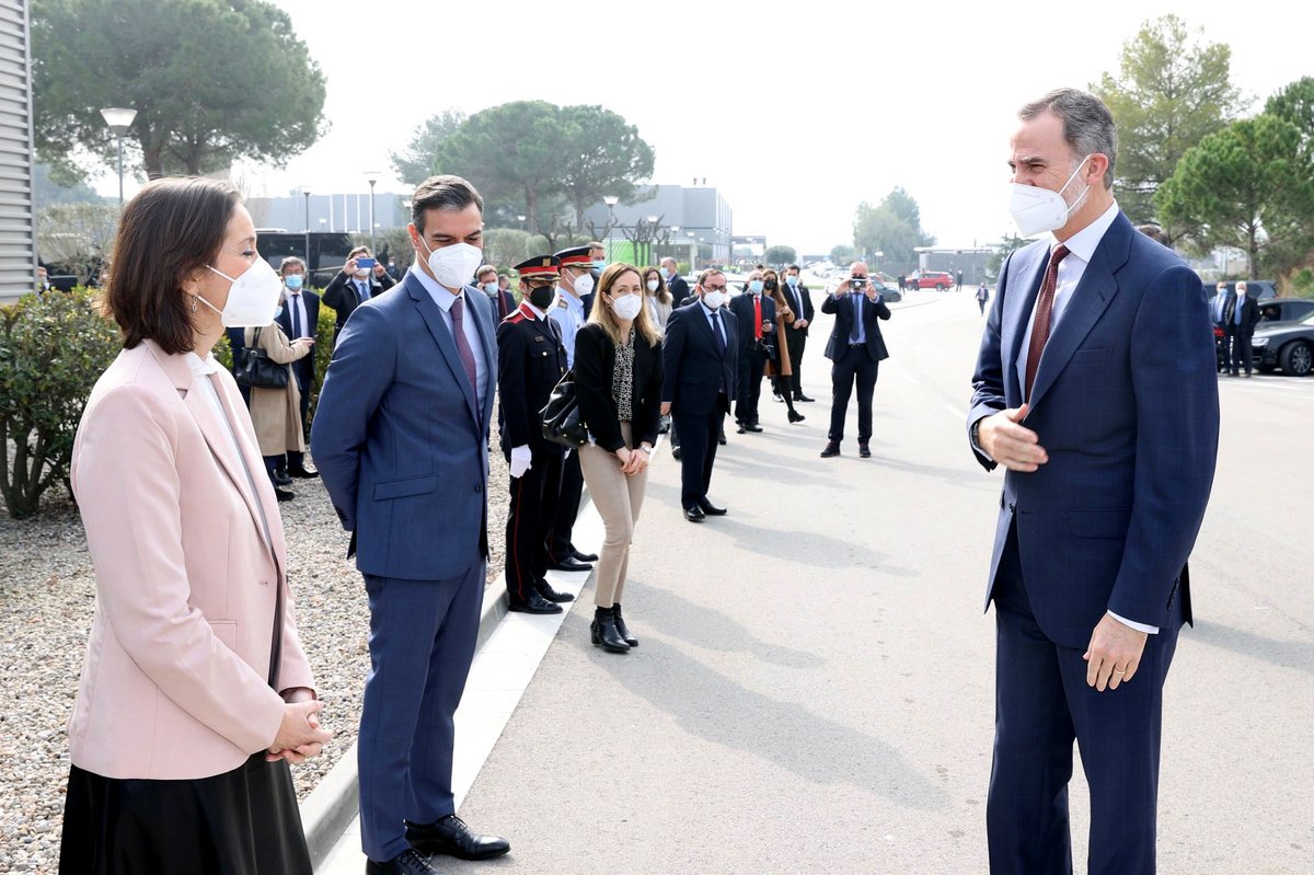 SpanishCrown's tweet photo. The King, in Barcelona to visit the #SEAT factory in Martorell on the occasion of its 70th anniversary. https://t.co/dmZALJ4zZl