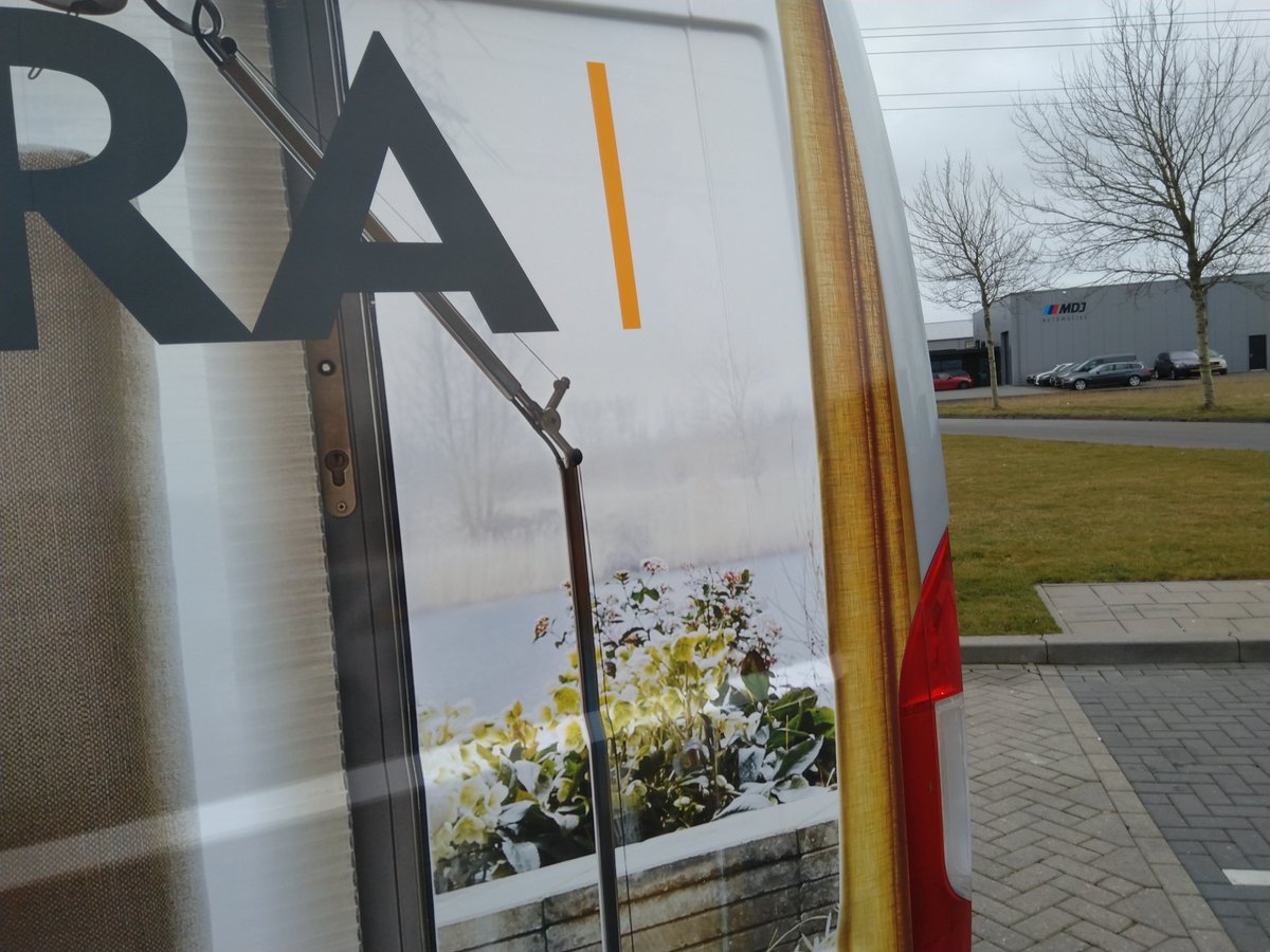 Er rijd alweer een opvallende bus <a href="/Dijkstrawonen/">Dijkstra Wonen</a>  rond in Franeker en omstreken.