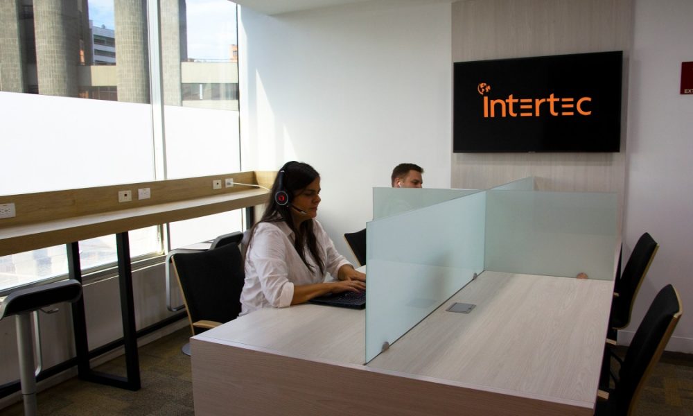 MinComercio Colombia (@mincomercioco) on Twitter photo #FelizViernesATodos Empresa de software llega a Colombia bajo modelo de relocalización. bit.ly/3e8gvb3 vía <a href="/forbescolombia/">Forbes Colombia</a>
#MásInversiónMásEmpleo #FelizViernesATodos Empresa de software llega a Colombia bajo modelo de relocalización. bit.ly/3e8gvb3 vía <a href="/forbescolombia/">Forbes Colombia</a>
#MásInversiónMásEmpleo