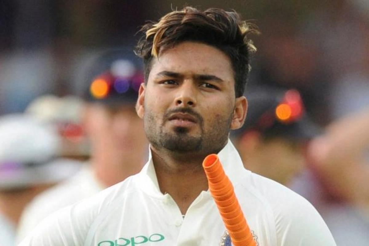 FBAcricket's tweet photo. England 89 runs behind on day 2 #INDvENG Got to say, 
top knock from #RishabhPant #firstballer https://t.co/CavJDEofNp