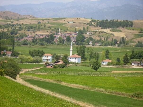 Güzel köyüm Covid-19 nedeniyle 10 gün karantinaya alınmıştır. Rabbim hastalarımıza şifalar versin.