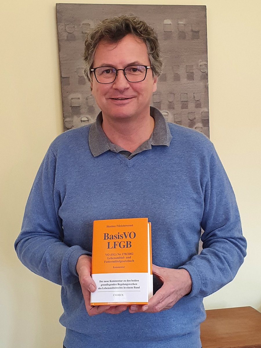 AMeisterernst's tweet photo. Newly released- law book on the European and German General Food Law-feeling great! https://t.co/8PMVeUawpj