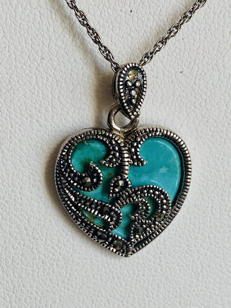 Vintage necklace silver & turquoise heart pendant with marcasite accents. Lovely. Great gift for her. Available now from GiosGems on Etsy.  etsy.me/2NVG6tb
#giosgems1 #vintagejewelry #vintageturquoise #vintagesilver # #vintagependant #vintagenecklace #etsy #etsyshop