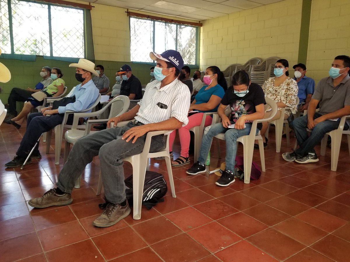 En el marco de la gira del café, región Cacahuatique se estan realizando las ponencias: 
 📌La importancia del tueste en la calidad de la taza
📌Story Telling y el mercado del café

#Morazan #Cacahuatique  #RutaDePaz #cafe #ElSalvador