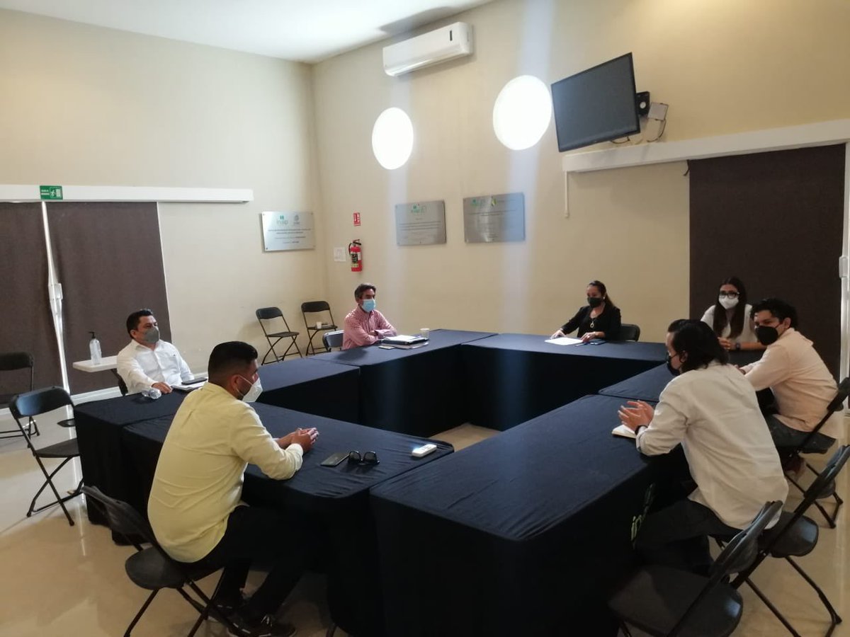 ConsejoInaip's tweet photo. Nos reunimos con los comisionados del @Inaip para presentarles el trabajo que venimos realizando e intercambiar ideas para mejorar las prácticas en materia de transparencia, acceso a la información pública y protección de datos personales. https://t.co/9ndfwta0ZW