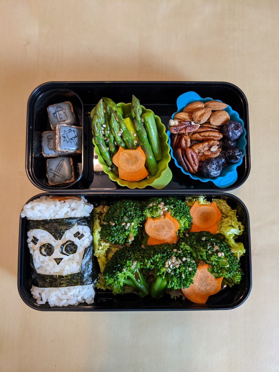 BoardgameSpam's tweet photo. Bento box inspired by Root @LederGames. Woodland Alliance (spam musubi), Marquis in the forest (carrots, broccoli namul, asparagus w/ sesame sauce), Vagabond crafted items (dark chocolate #quadratini) & Eyrie "food" (berries/nuts). Shout out to @invadersil for the spam suggestion https://t.co/gD4nepJp4L
