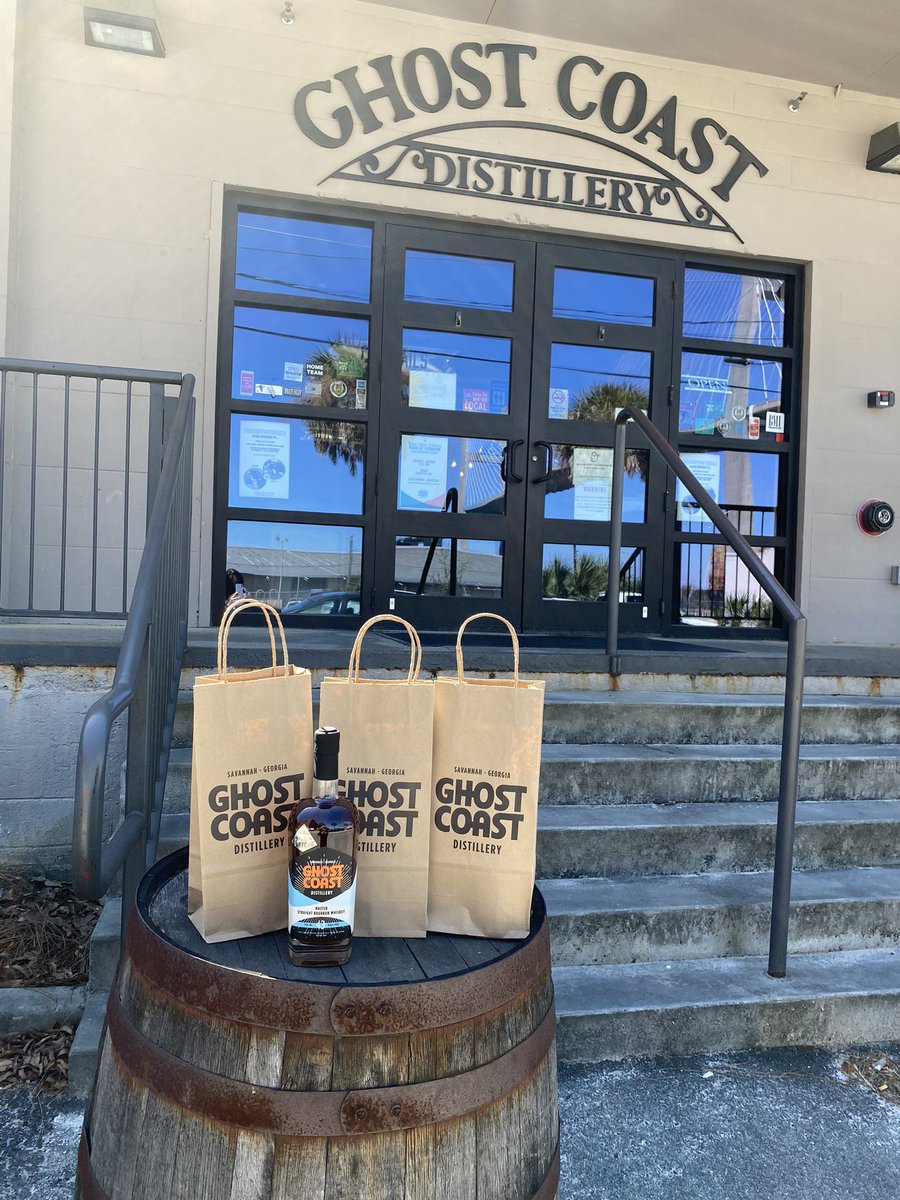 All the bourbon is mine... 🥃 
@GhostCoastDistillery crafts amazing spirits. Their maple whiskey is unexpectedly delish.
#drinklocal #ghostcoastdistillery #craftspirits