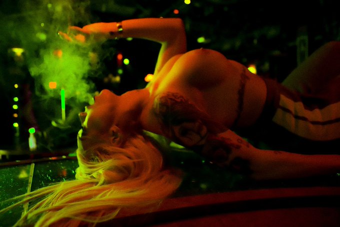Obsessed with this pic @notapornstar1 took of me https://t.co/U4MOw6eLex