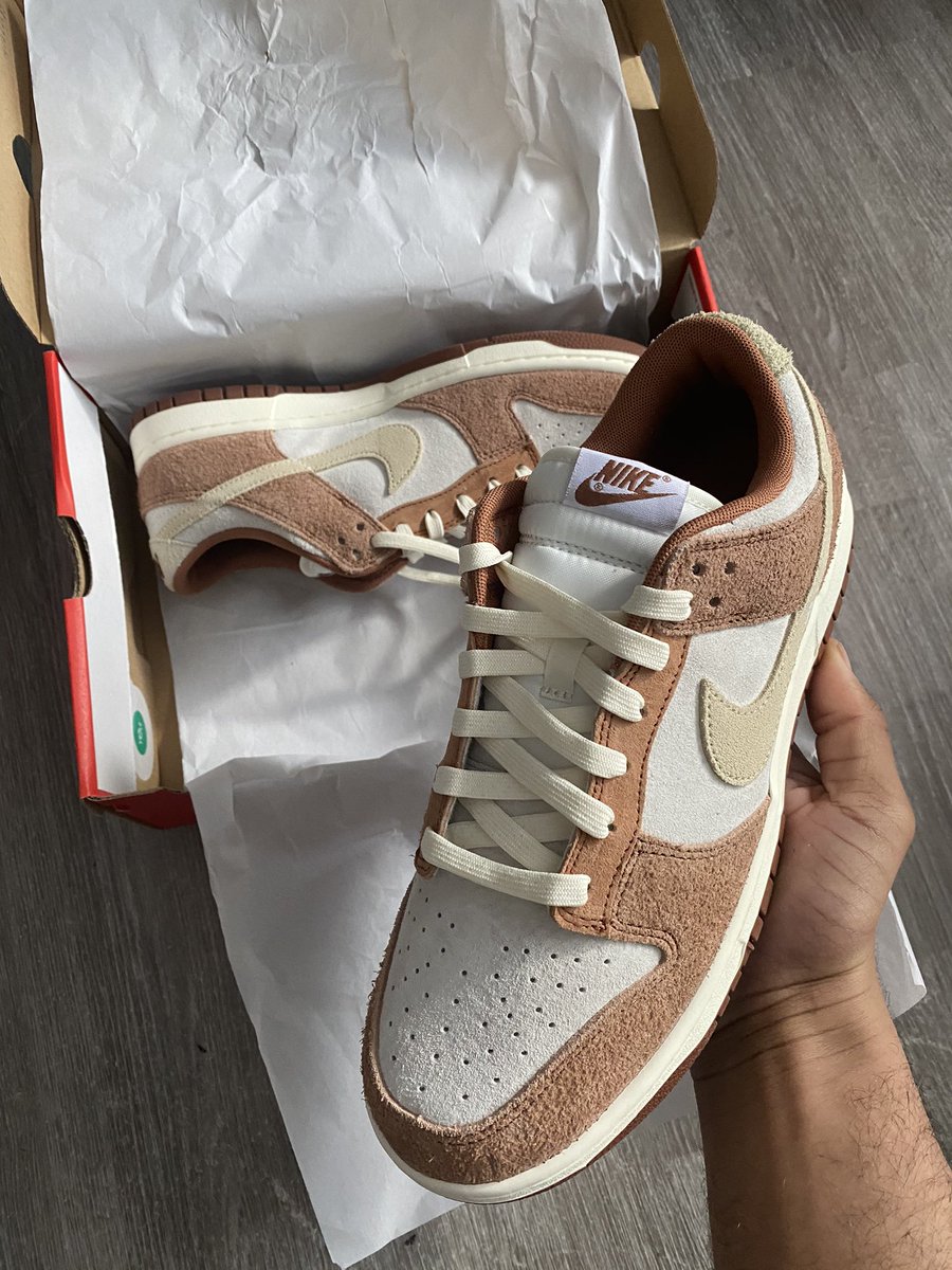 siriusthestr's tweet image. Nike dunk medium curry 🍛