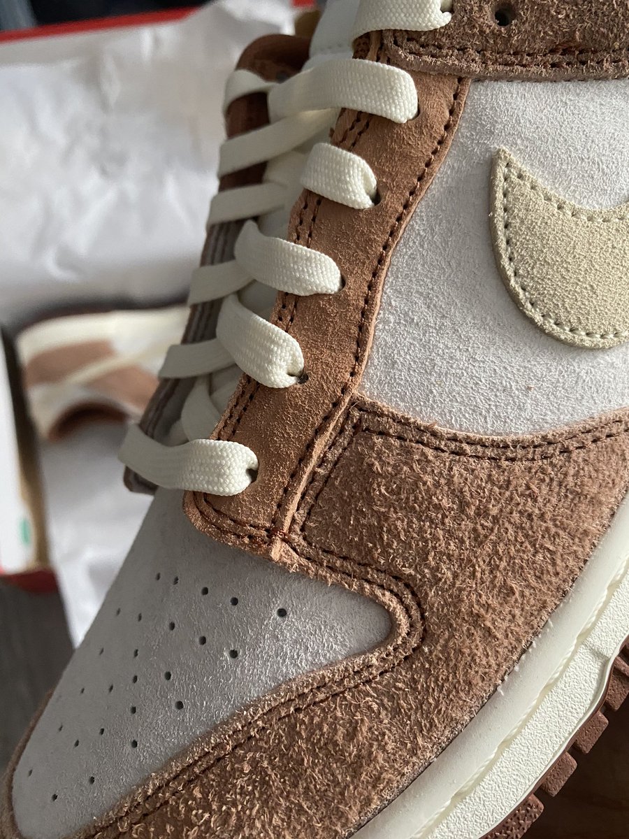 siriusthestr's tweet image. Nike dunk medium curry 🍛