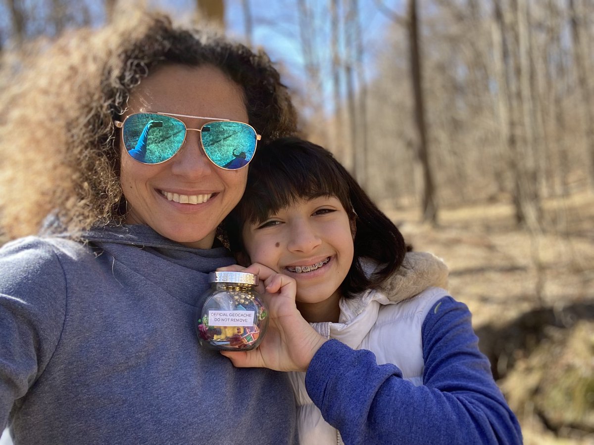 DCharabaty's tweet photo. #ColorectalCancerAwarenessMonth #DressInBlueDay
😷Hunting for polyps by day
😎Hiking for Geocache by offday
Show your commitment to #coloncancerprevention
Share #RideOrStrideFor45 w family friends & 🎉w us!
👉🏼https://t.co/Abj0y1eZRk
#ScreenMoreFearLess
#DontFeelBlueWearBlue https://t.co/Yt1OeWTOws