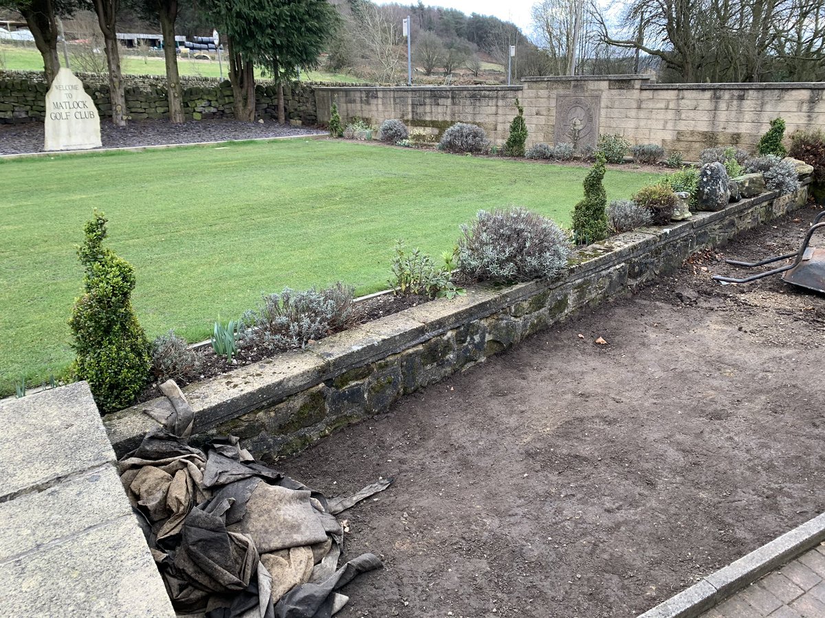 MatlockGolfClub's tweet photo. Busy morning on the course with hand cutting greens, all tees are having the winter coats taken off with a fresh cut! Work commencing around 1st tee to smarten up appearance ⛳️ #matock #golf #derbyshire https://t.co/xz2VQZBXRK