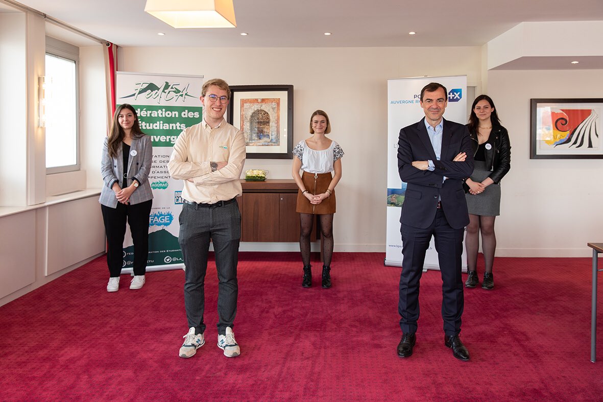 [MÉCÉNAT]

Un IMMENSE merci à la <a href="/BanquePopAura/">Banque Populaire Auvergne Rhône Alpes</a> pour ce don qui va permettre à notre structure de mettre en place des distributions alimentaires pour les étudiants et étudiantes du territoire mais aussi d’avancer sur notre projet d’AGORAé ! 🔜