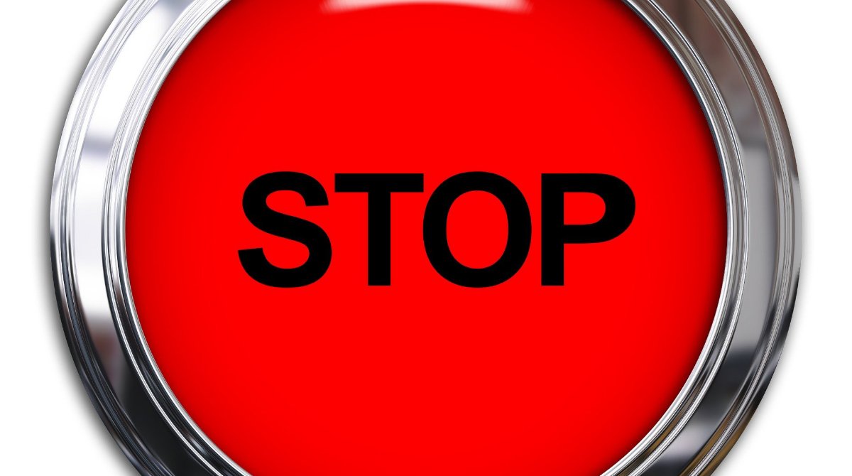 People need to STOP using phrases like "huyo alitoroka Mathare" "must be mental illness" etc. STOP. It's cringeworthy and insensitive. If you wouldn't say "si umekonda, ulitoroka cancer ward?" "your tummy is big, twins or triplets?" then stop using illness as an insult.