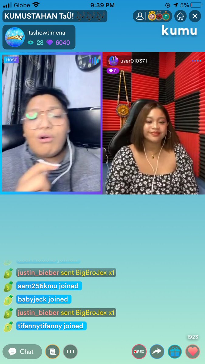 NikoleSoldiers's tweet photo. Ayan po Live na Live po tayo ngayon sa Kumu 💙 Mag Kwentuhan, Tawanan at Kantahan tayo kasama si @bernido_kyle  at @IAmJohnSaga  🙌🏻 https://t.co/uzIuQ0tT32