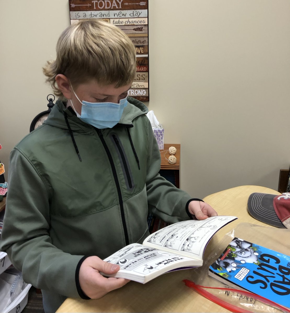 srebelteacher's tweet photo. #readacrossDerby @DNMSFalcons https://t.co/I4IFHthzPS