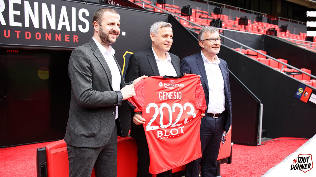 staderennais's tweet photo. 𝑫𝒆𝒈𝒆𝒎𝒆𝒓 𝒎𝒂𝒕 ! 🤝
---
#AllezRennes
#ToutDonner 💪🔴⚫ https://t.co/AgMhhE6uxr