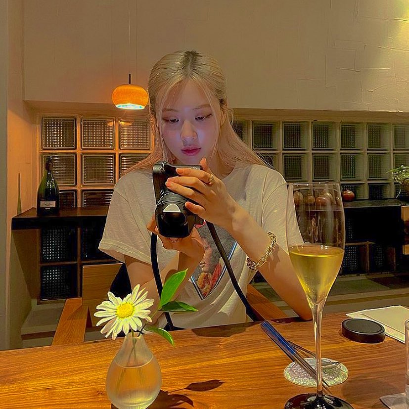 nagpakiss's tweet photo. RESTARTING. hi, i’m tatiana ysabelle, aka tati. not new to rp, also not a new acc. rt and like to be mutuals and also for a possible dm 🥰 https://t.co/3DoTpXHVHu