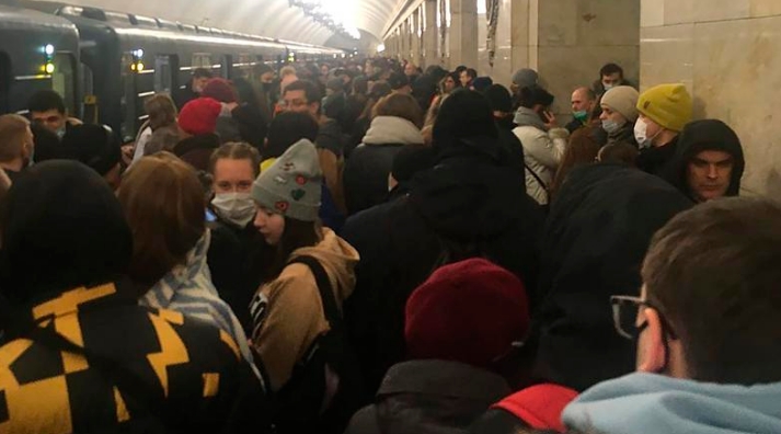 заподовострк москвы красная ветка. салатовая ветка метро. красная ветка сбой. красная ветка сбой. 2021.