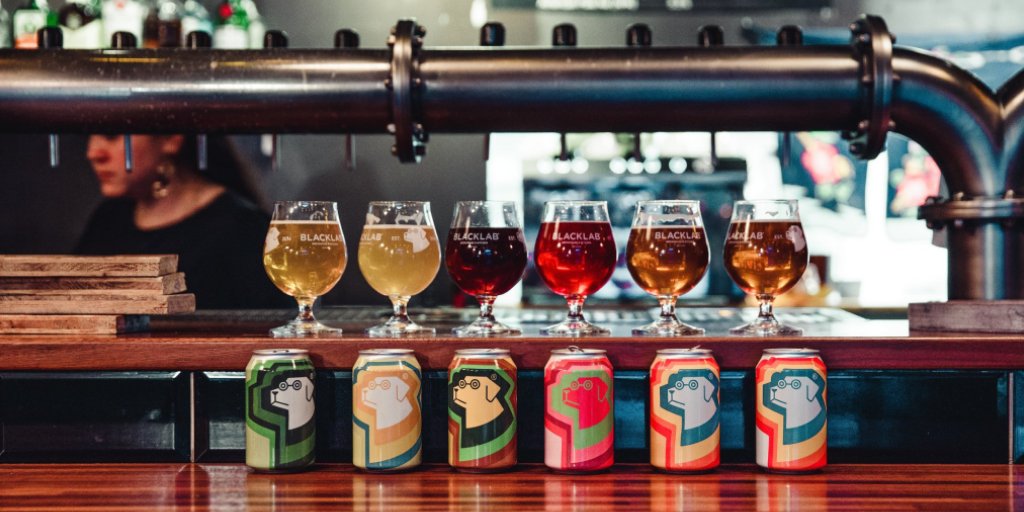 ¡Para los amantes de la cerveza en #Barcelona! 📣 Visita @BlackLabBCN y disfruta de esta cata de 4 cervezas de la casa🍺 saborea su exquisito y artesanal sabor 🤤 👉 ow.ly/pZWx50DIQzG #gastronomia #catas #ocio #atrapalo