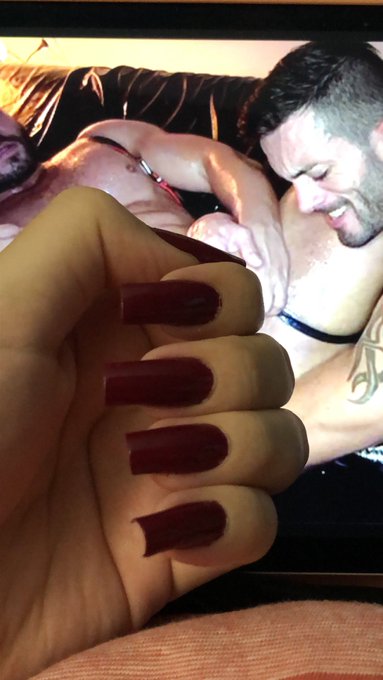 I&rsquo;m in love with this nail color 🥰 https://t.co/G9foNgqyPu<a href="/tag/friends"class="tags"><span>#friends</span></a>