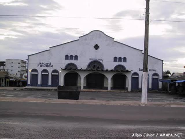 DefesaGovBr's tweet image. Como é possível realizar essas atividades? ➡️ As ações do #ProgramaCalhaNorte são executadas com aporte de recursos orçamentários e transferências de recursos da União, oriundos de emendas parlamentares, aos estados e municípios que integram a área de atuação.