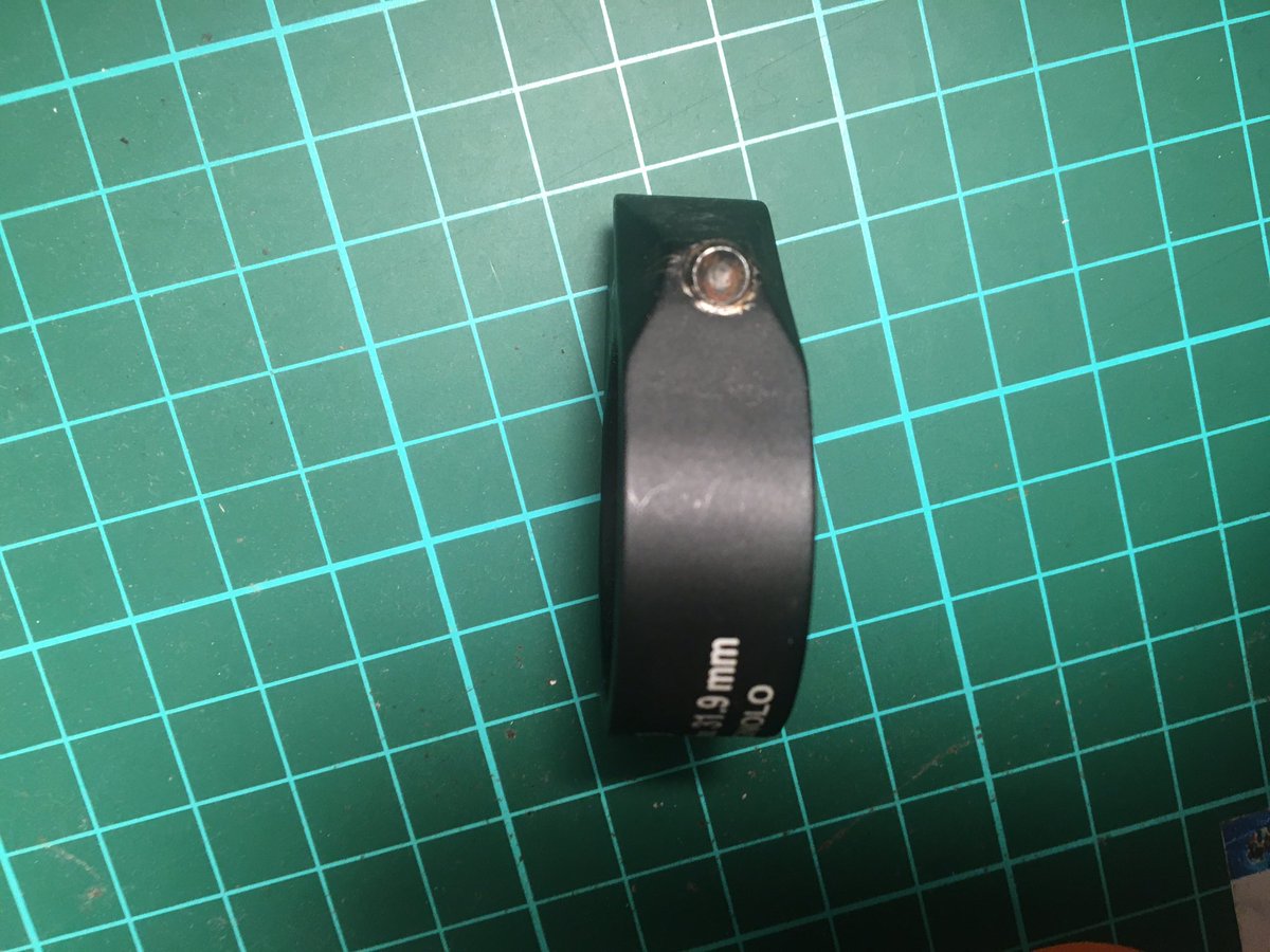 LifeForFixed's tweet image. WTS seatclamp campagnolo utk seatpost 27.2 - IDR 200.000 - 081290098324 #fnfjb