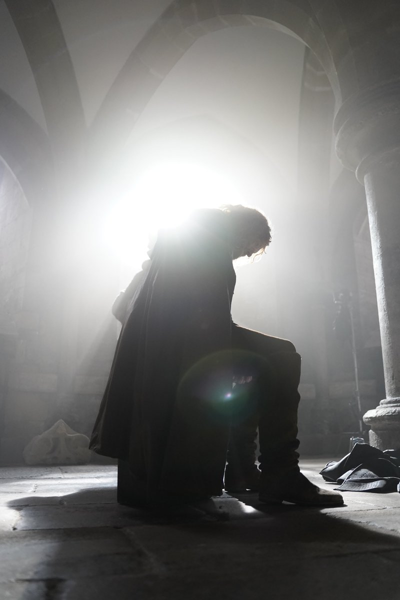 AMCPlus's tweet image. Darkness is falling. An all-new episode of #ADiscoveryOfWitches comes to AMC+ tomorrow.