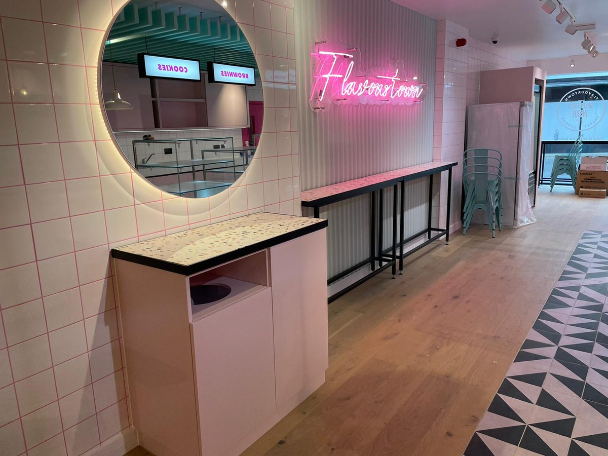 Teaming up with Yellow Wren Designs as main contractor the team got on with creating the next in Flavourtown Bakery’s empire of cakes shops. Flavourtown are known for their outlandish and wonderful design, and this latest shop in Richmond is no different.

#BespokeByBluecrow