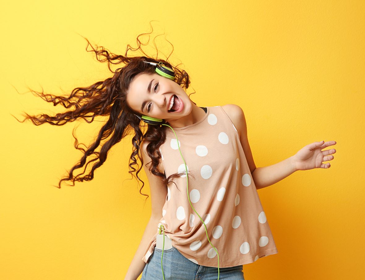 The SLC is your #1 travel companion but do you know about our exclusive suite of SLC offers, including 10% off in Boots, €10 off one order a month with <a href="/JustEatIE/">Just Eat Ireland</a>, €5 off every €50 spent in <a href="/DIDElectrical/">didelectrical</a> + more. T+Cs apply, studentleapcard.ie/studentdeals