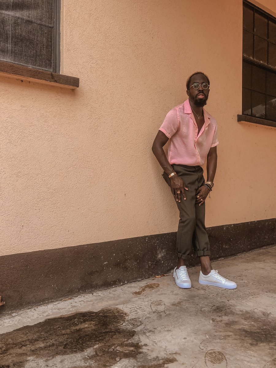 RHBlackMan's tweet photo. Birthday Tingz. #LockdownStyle #InstagramSawItFirst

• Quote Of The Day - “Boxes are for things, not people..... Don’t live your life being constricted by somebody else’s category.” - Dharius Daniels •

Outfit Pieces By: @boohoomanofficial &amp; @asos_man https://t.co/pS154Bz03c