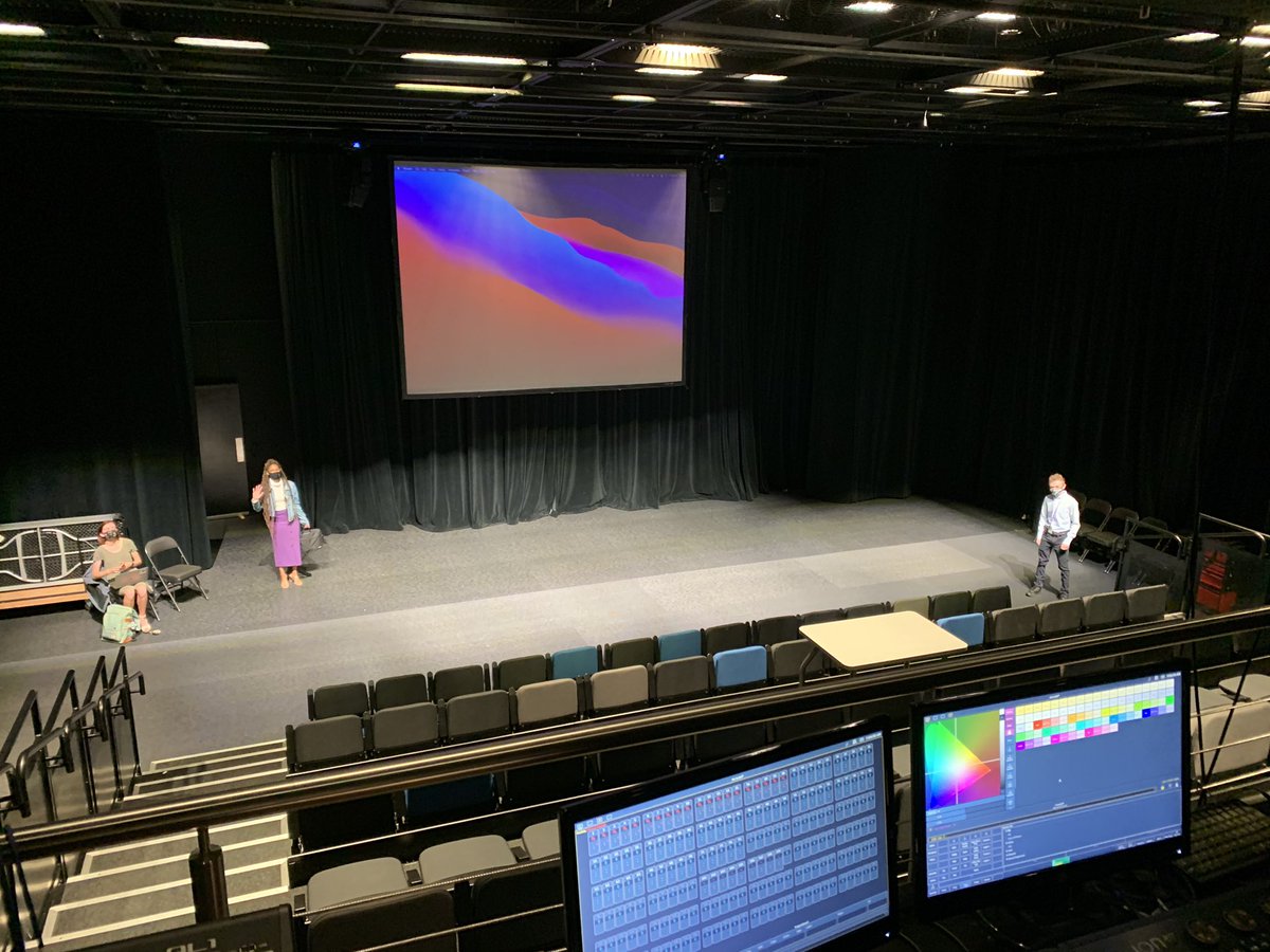 SatCenterIM's tweet photo. Setting up the environment at the @LafonArtsCenter for our 20% Project Presentations today! So excited! Stay tuned for the recorded sessions soon. #BuildingABetterYou @SCPPS @satellitecenter @newtechnetwork @DHSWildcats @HahnvilleHigh https://t.co/SvkTSXcxqO