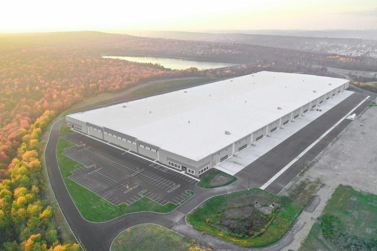 dronehiveinc's tweet image. Best way to see is from above 🌅 Thanks to @WeaverVisuals 
.
.
.
.
.
.
#Drones #Drone #dronehive #aerialphotography #dronepilot #pilots #construction #uav #droneoftheday #dronefly #dronesdaily #droneoftheday #droneofficial #topdronephoto #photooftheday #dronephotography #dronepic