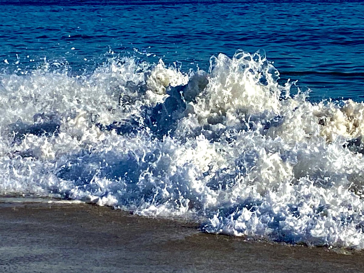 Waves on the beach early last Fall. A cool but but beautiful day. 
#longIsland #beach #waves