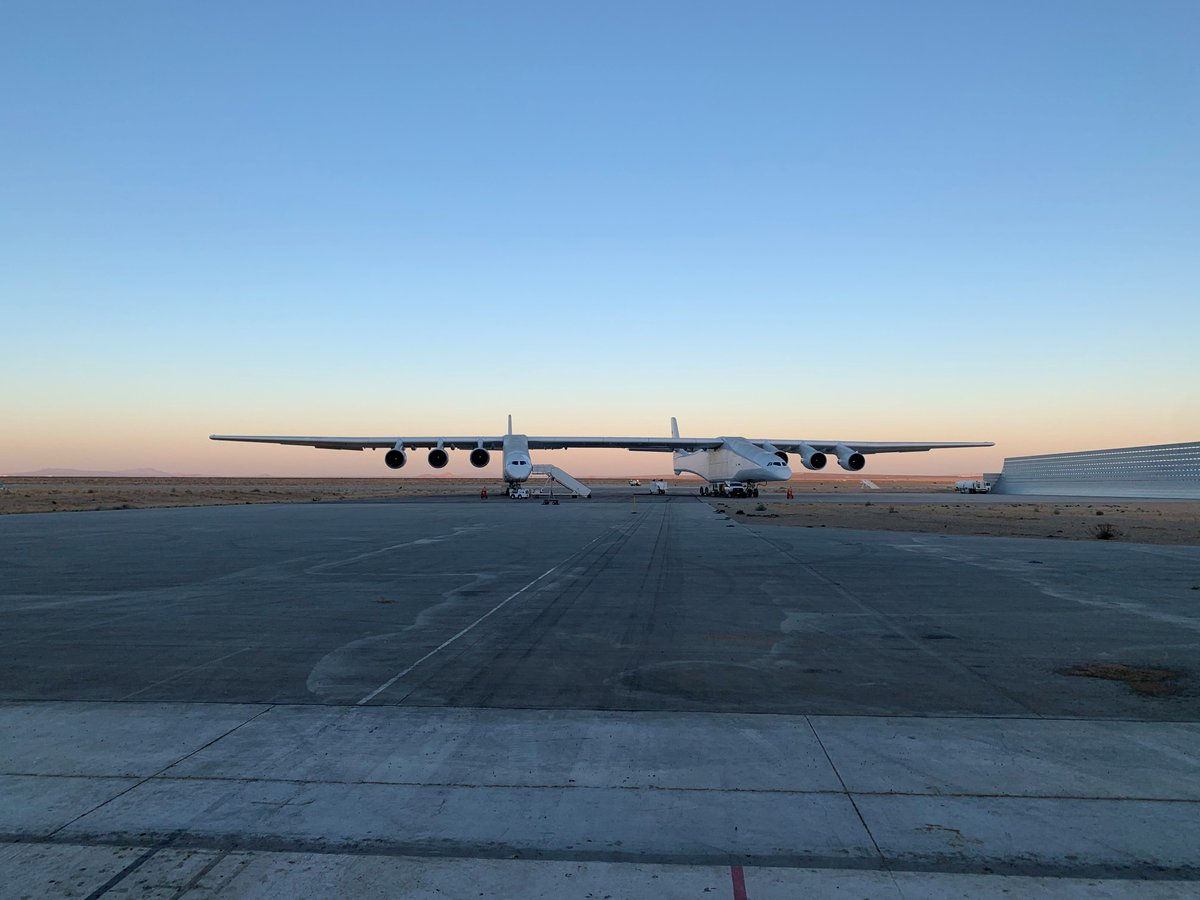 Stratolaunch tweet picture