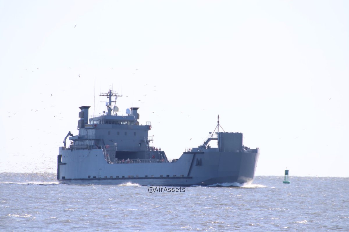 WarshipCam's tweet photo. USAV Major General Robert Smalls (LSV-8) General Frank S. Besson-class support vessel coming into Norfolk, Virginia - March 5, 2021 #usavmajorgeneralrobertsmalls #lsv8
* photo courtesy of @AirAssets https://t.co/6Nt3ylSkkH