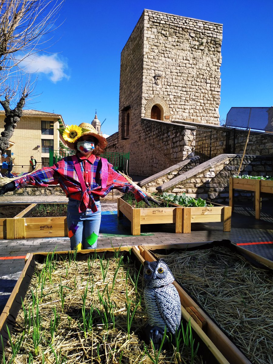 Comparto nuevo artículo de la @AErevista. En esta ocasión del <a href="/ceipsantotomas/">CEIP Santo Tomás</a> y su huerto escolar, un huerto lleno de magia... ¡Qué grandes sois!  <a href="/educaINTEF/">Educación INTEF</a> <a href="/garrilengua/">Garrilengua</a>  <a href="/CarlosPerez81/">Carlos</a> <a href="/maestrocarlosef/">PRoFe CaRLoS</a> @mariabarcelo @EcoescuelasAND <a href="/EducaAnd/">Consejería Desarrollo Educativo y FP</a>  bit.ly/30c6pxI