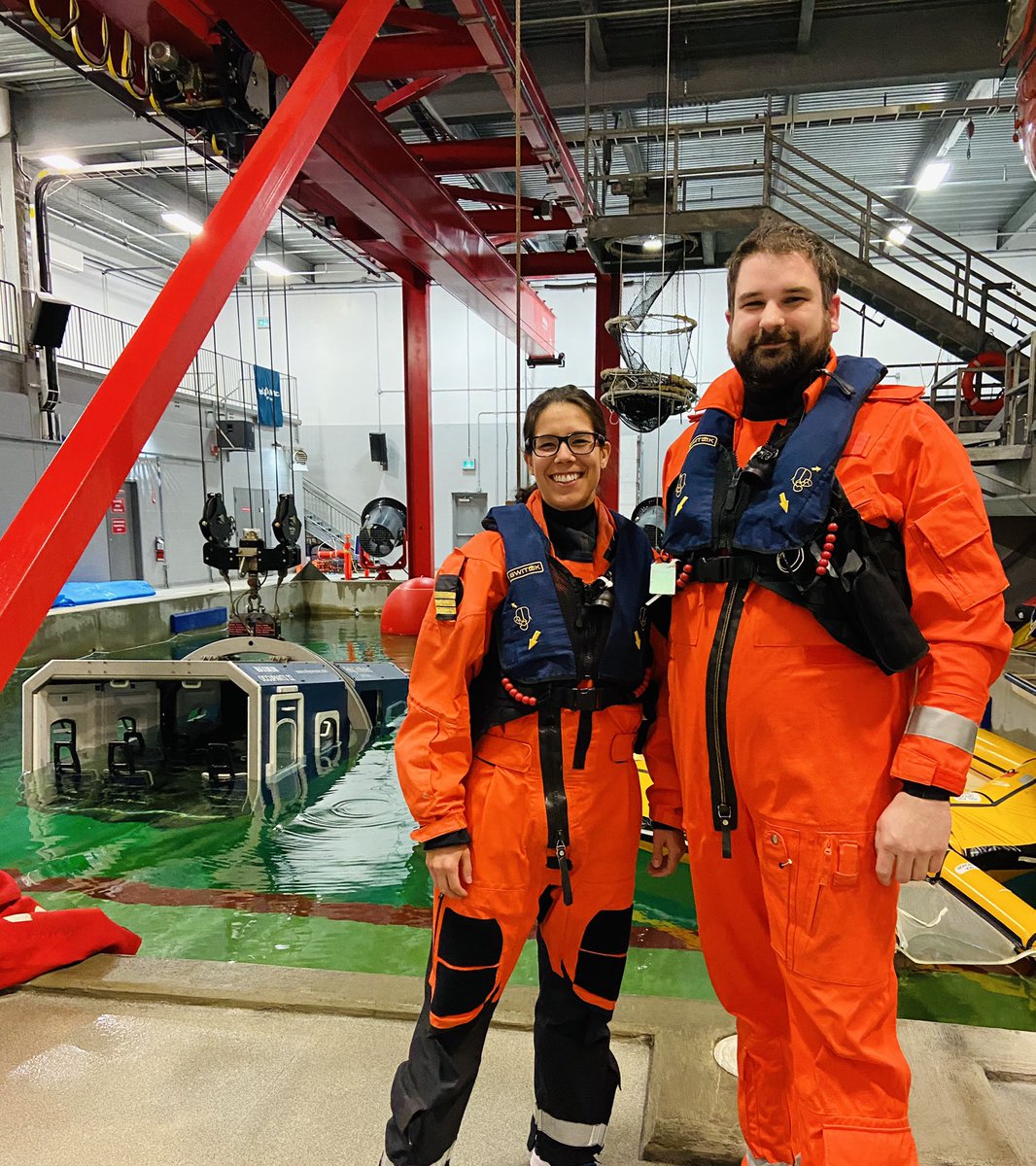 92flygirl's tweet photo. Aircrew Survival Training. 🚁 #dunker #offshorenl #pilotlife #cougarheli https://t.co/fmpo4NLmH2