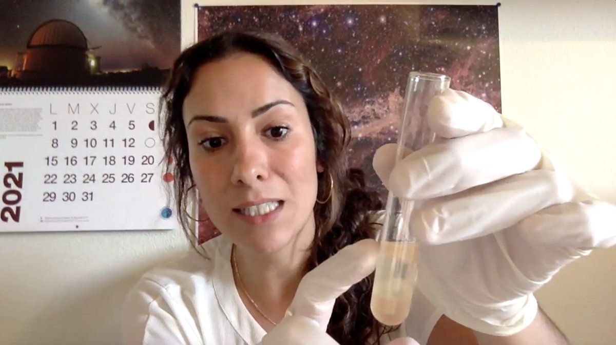 IAC_Astrofisica's tweet photo. Esta semana terminó el curso de profesorado CosmoEducando y Descubriendo el Universo, celebrado dentro de #CosmoLAB, en el que han participado más de 60 docentes de toda Canarias. El curso abordó los temas más relevantes de la Astronomía y su uso como recurso educativo. https://t.co/cMBpILYwbU