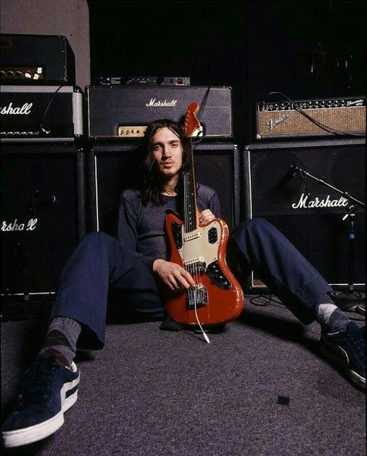 Happy birthday to the genius and the legend John Frusciante!    