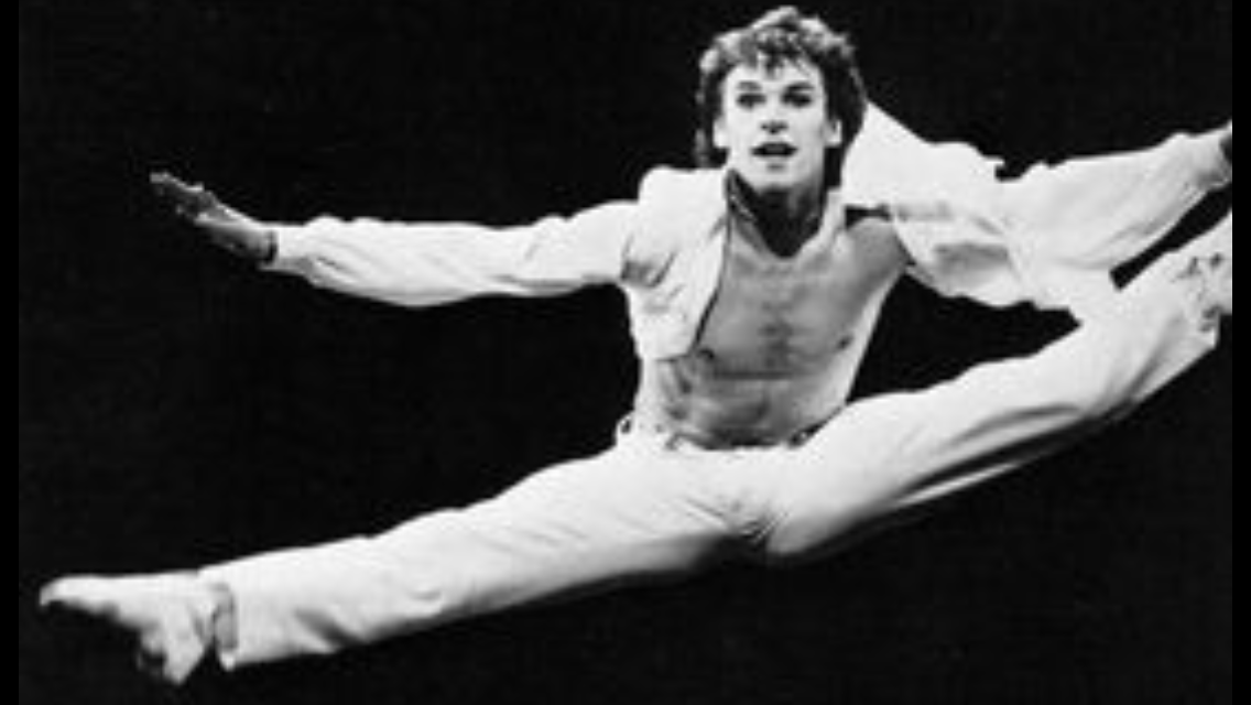 TorrensSous's tweet photo. À Patrick #Dupond 
"Maintenant je suis léger, maintenant je vole, maintenant je me vois au-dessous de moi, maintenant un dieu danse en moi" (#Nietzsche). https://t.co/z0OScdgAJ3