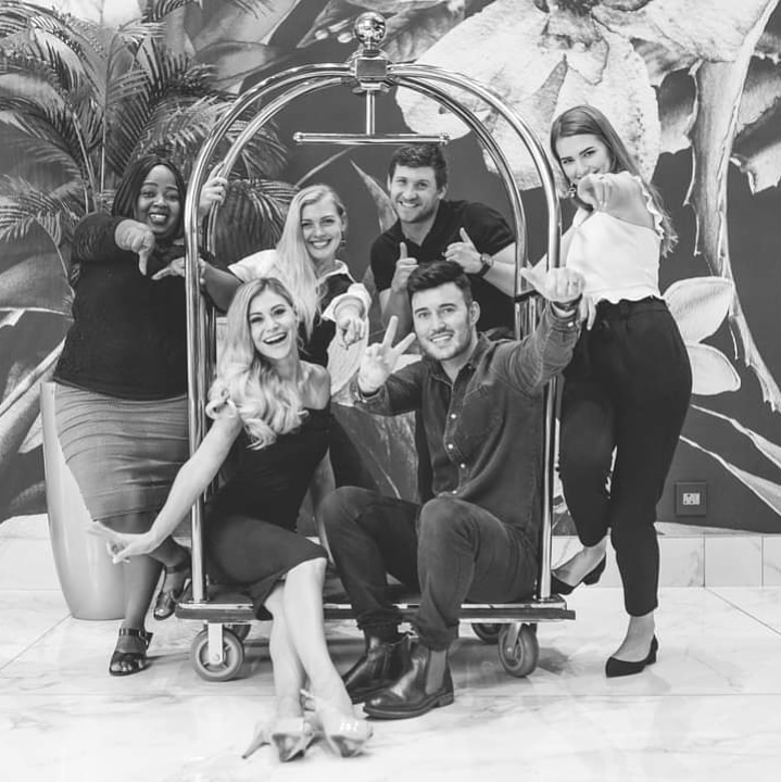 When 𝙢𝙖𝙧𝙠𝙚𝙩𝙞𝙣𝙜 seems black &amp; white, we dream in 𝙘𝙤𝙡𝙤𝙪𝙧𝙨 never seen before! When we said we are going International, the cat literally jumped out of the bag and landed in EU, AUS and the US. Amazing things are happening around the world for <a href="/TheMarketingZoo/">The Marketing Zoo</a>