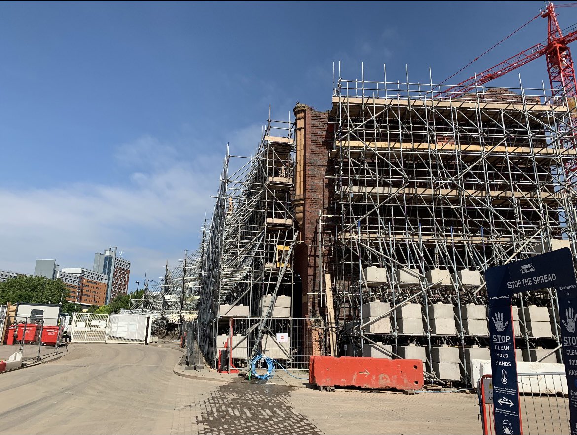 UKAccess's tweet photo. Great working alongside Bowmer and Kirkland Ltd to deliver the scaffold on this former factory, and provide a new home for Birmingham City University’s STEAMhouse.
 #construction #scaffolding https://t.co/aP143jMWok