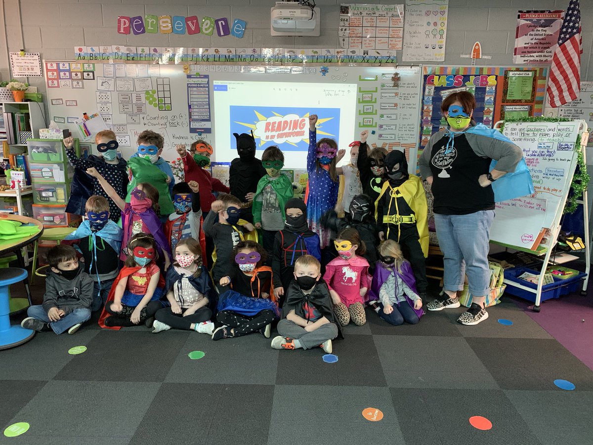 MrsGarrettNKC's tweet photo. Today we are celebrating #readacrossamericaweek2021 with how far we have come as readers! We are definitely Super Readers! I’m so proud of these kids! They are all great readers! #superreaders #mapleKinderstars #warriorscreate #ssdpride @MapleWarriors @SmithvilleSD https://t.co/SnU15BLCST