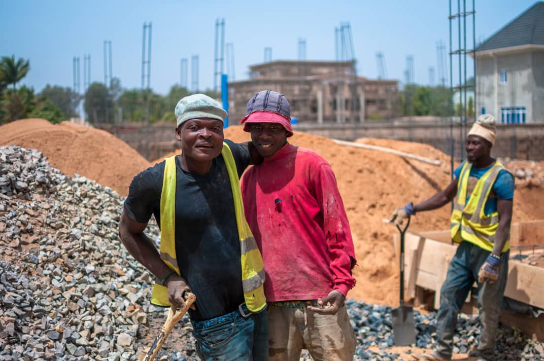 Algier12Ltd's tweet photo. Our Ongoing Project at Rayfield Jos. 

We are a call away to getting your dream Home. 
07010008850 
#Algier12properties https://t.co/vNupnXaODw