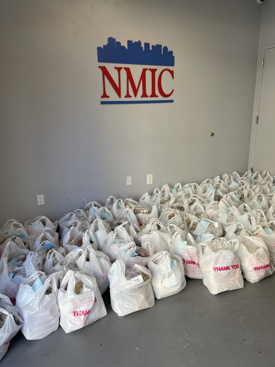 marializardo's tweet photo. @NMICnyc Ready to start food pantry. The ๐ฅถ ainโt stopping us โ๐ฝ @wscah @PSANYC4ACC ๐ ๐ถ Thank you ๐๐ฝ https://t.co/nIZJIG00Sv
