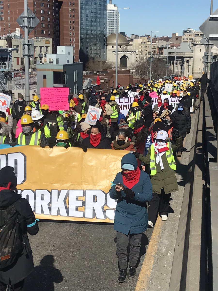 🚨BREAKING: #ExcludedWorkers take over Manhattan Bridge roadway to demand support for the workers who have kept this city running during the pandemic!